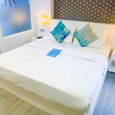 Velana Beach Hotel Maldives Maafushi Esterno foto
