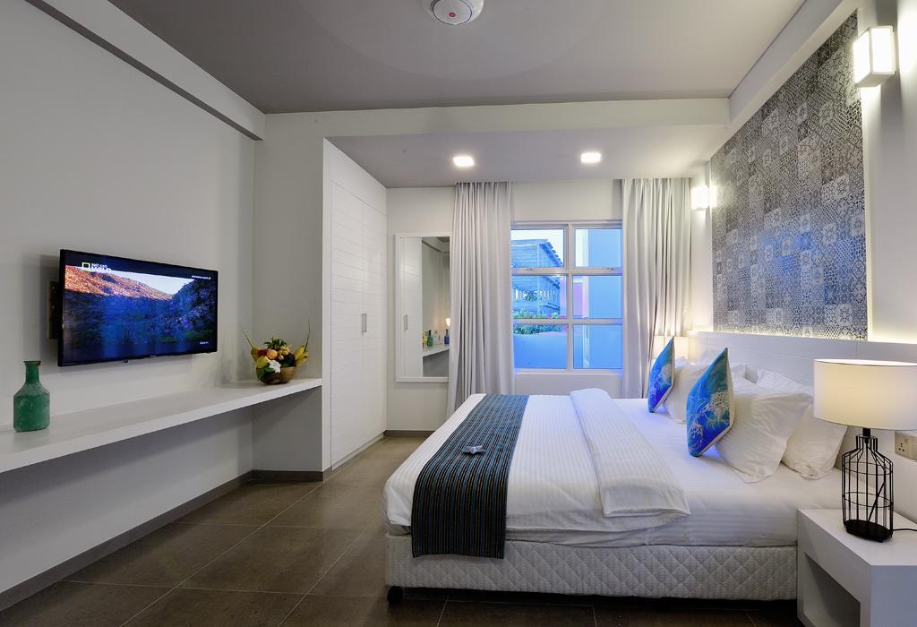 Velana Beach Hotel Maldives Maafushi Esterno foto