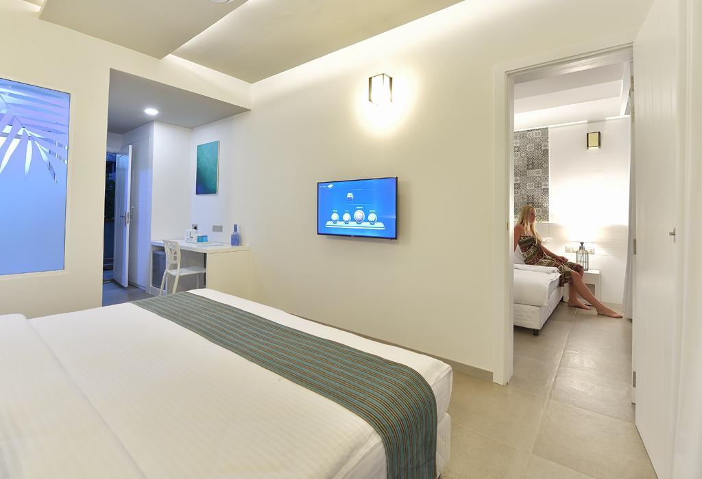 Velana Beach Hotel Maldives Maafushi Esterno foto