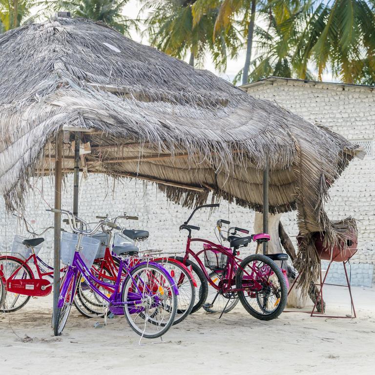 Velana Beach Hotel Maldives Maafushi Esterno foto